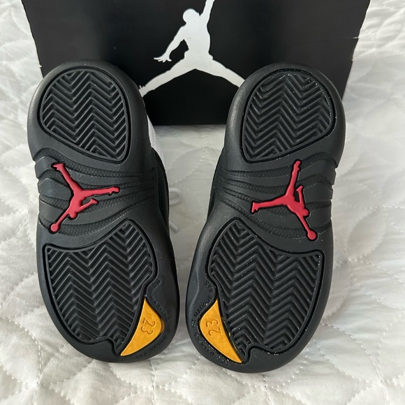 Jordan 12 Retro - Picture 5 of 7